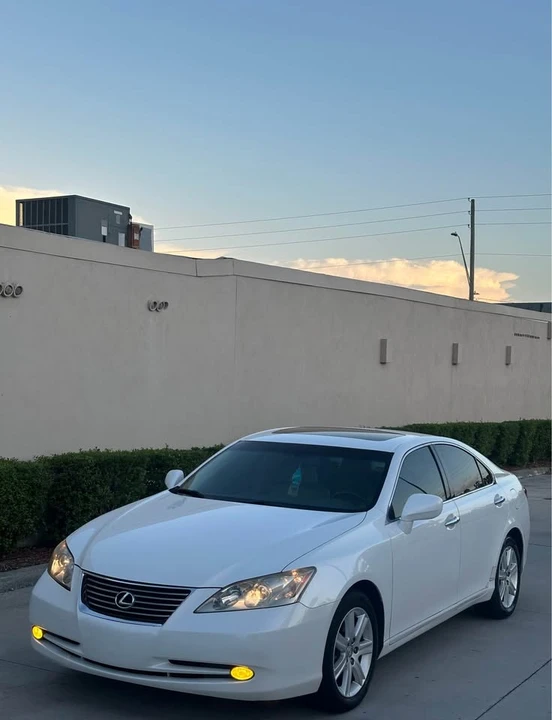 2007 Lexus ES 5th Gen - Image 3 of 17