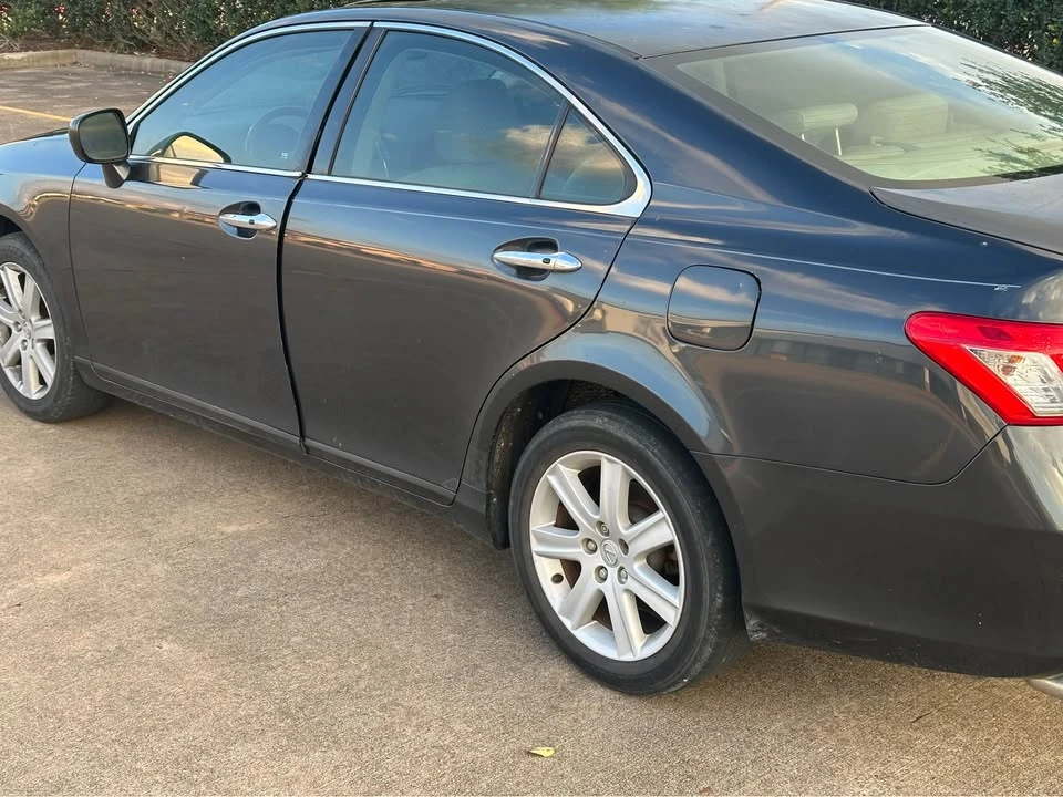 2007 Lexus ES 5th Gen - Image 2 of 20