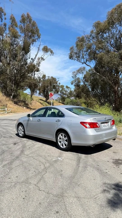 2007 Lexus ES 5th Gen - Image 4 of 13