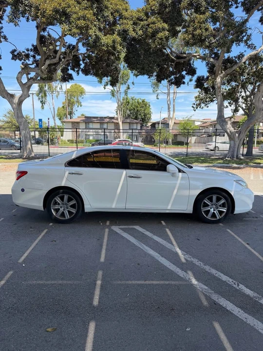 2007 Lexus ES 5th Gen - Image 5 of 10