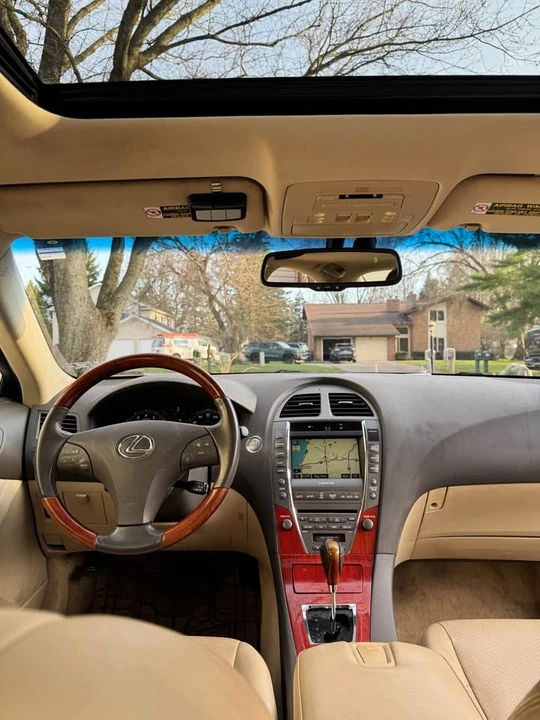 2007 Lexus ES 5th Gen - Image 9 of 16