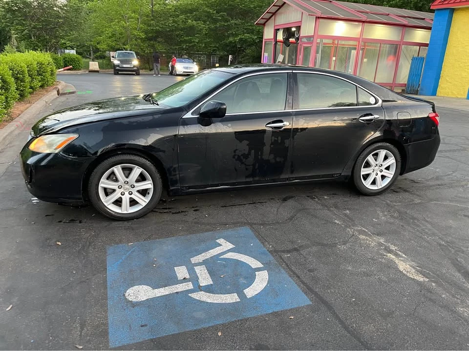 2007 Lexus ES 5th Gen - Image 2 of 8
