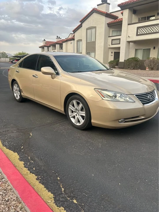 2007 Lexus ES 5th Gen - Image 2 of 9