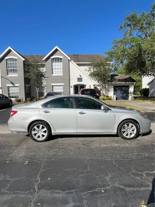2007 Lexus ES 5th Gen - Image 4 of 11