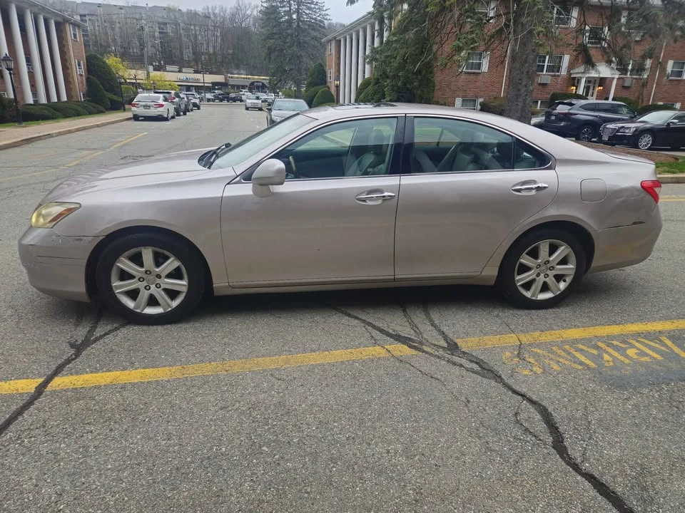 2007 Lexus ES 5th Gen - Image 7 of 19