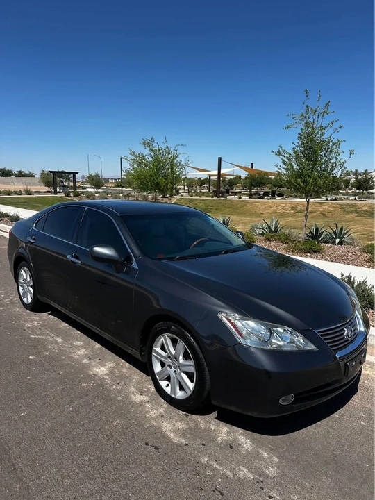 2007 Lexus ES 5th Gen - Image 2 of 10