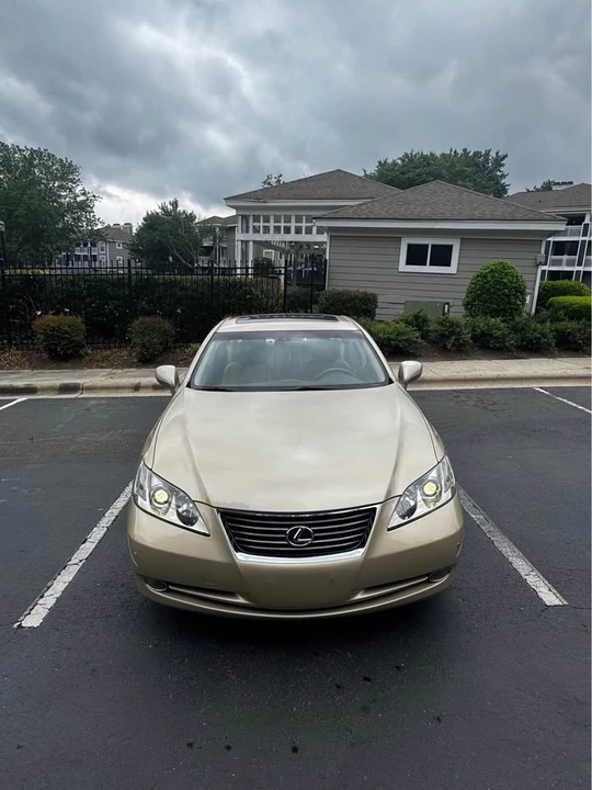 2007 Lexus ES 5th Gen - Image 3 of 13