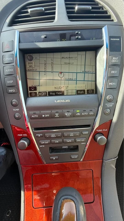 2007 Lexus ES 5th Gen - Image 17 of 19