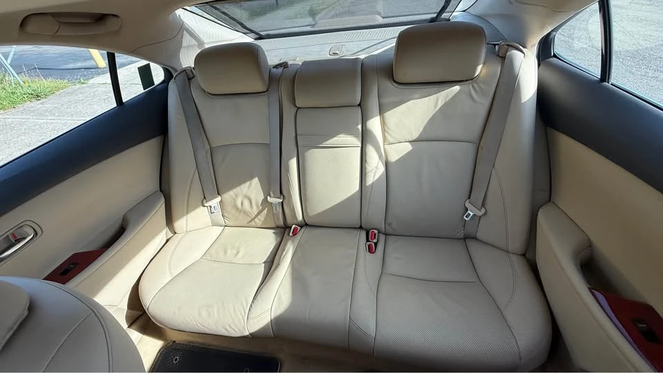 2007 Lexus ES 5th Gen - Image 10 of 19