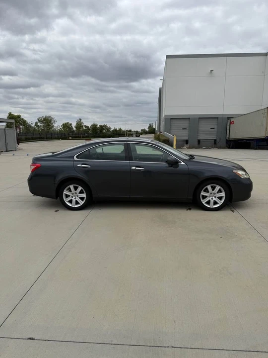 2007 Lexus ES 5th Gen - Image 2 of 19