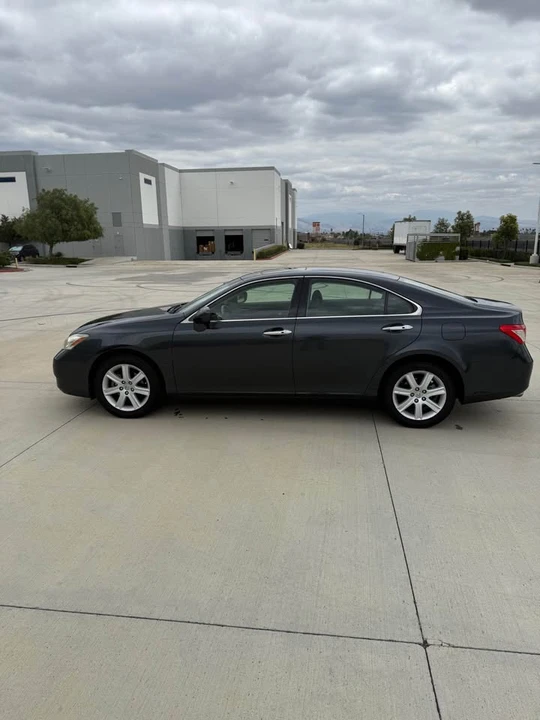 2007 Lexus ES 5th Gen - Image 4 of 19