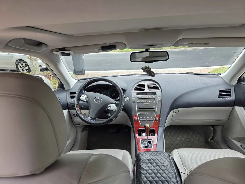 2007 Lexus ES 5th Gen - Image 13 of 20
