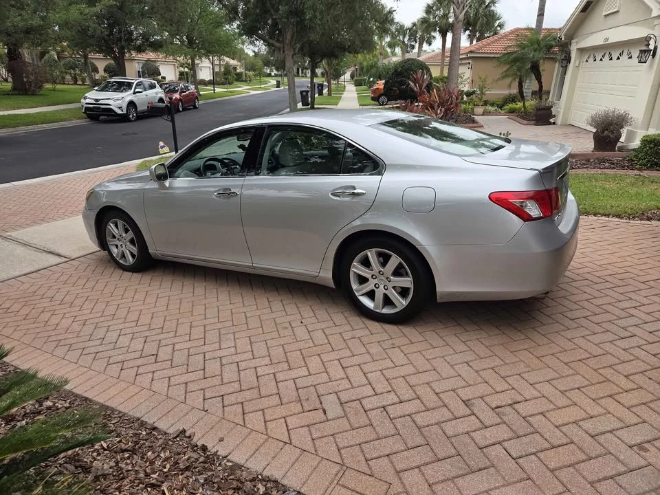 2007 Lexus ES 5th Gen - Image 4 of 20