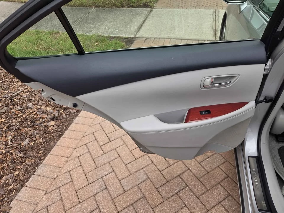 2007 Lexus ES 5th Gen - Image 15 of 20