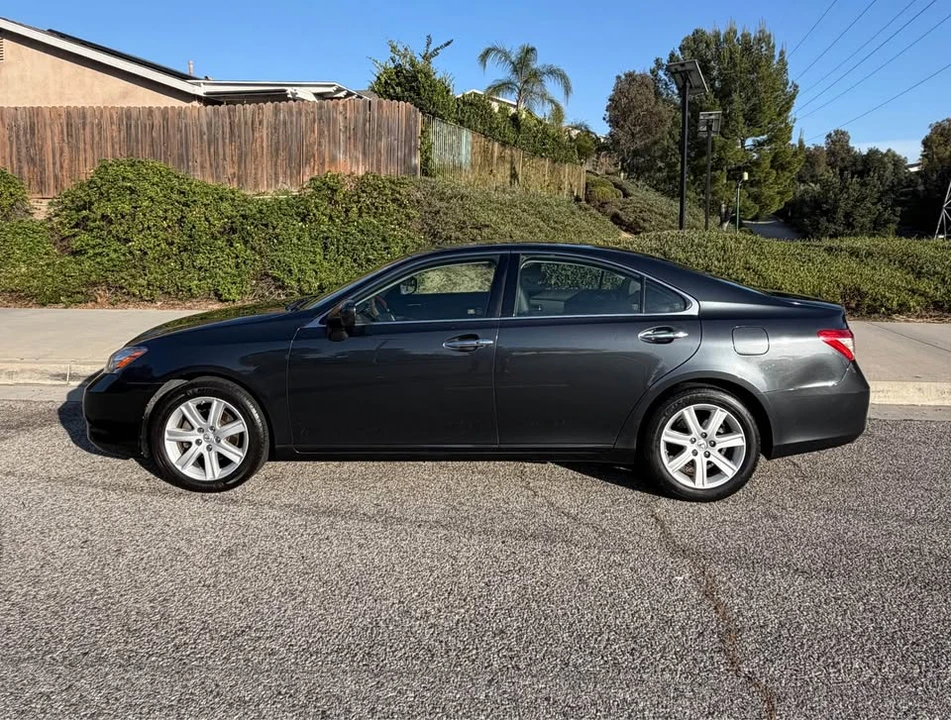2007 Lexus ES 5th Gen - Image 4 of 18