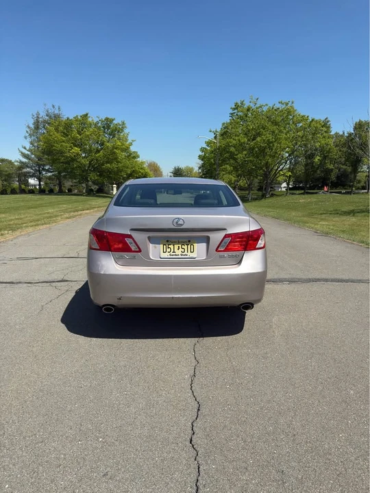 2007 Lexus ES 5th Gen - Image 5 of 15