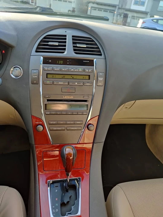 2007 Lexus ES 5th Gen - Image 9 of 13