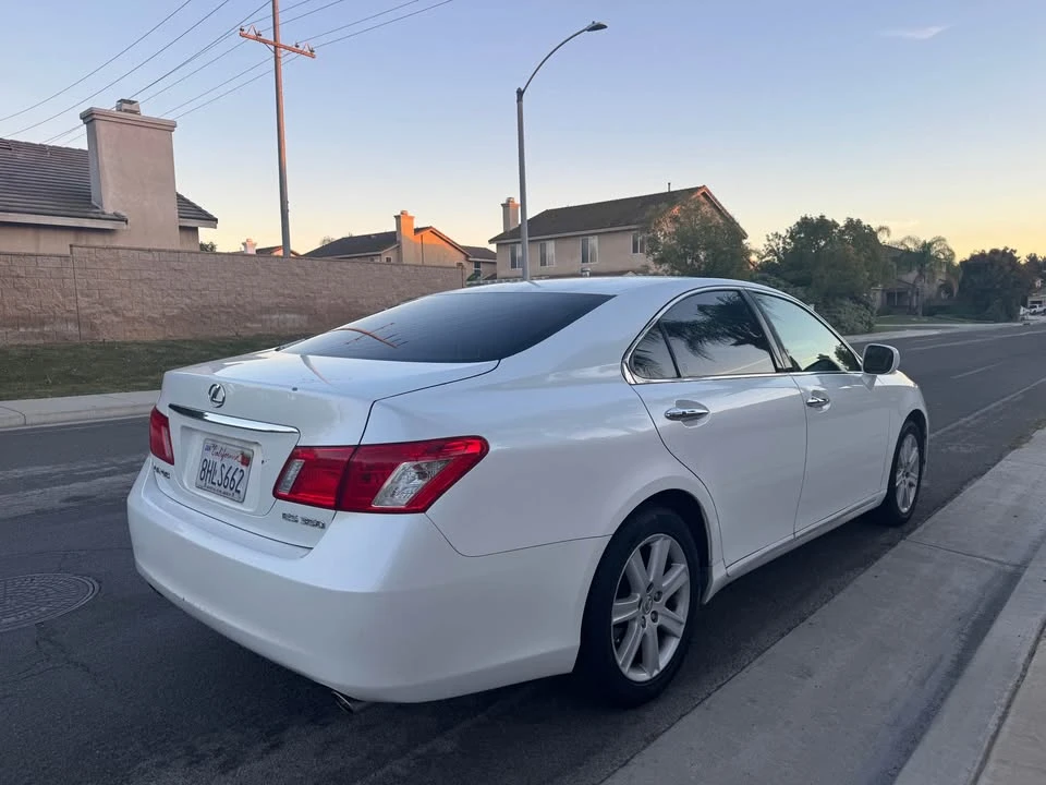 2007 Lexus ES 5th Gen - Image 3 of 10