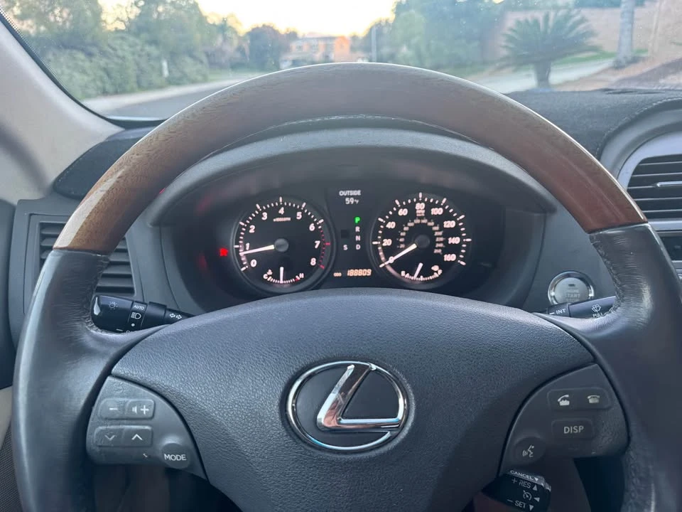 2007 Lexus ES 5th Gen - Image 8 of 10