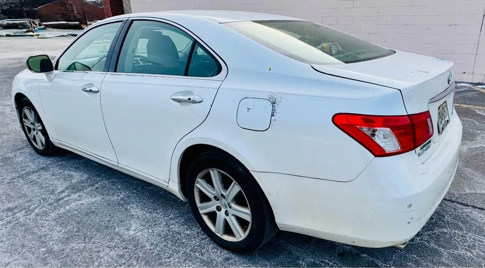 2007 Lexus ES 4th Gen - Image 2 of 18