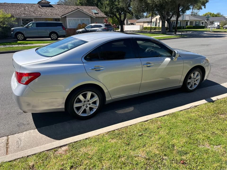 2007 Lexus ES 5th Gen - Image 5 of 20