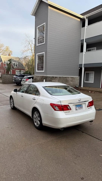 2007 Lexus ES 5th Gen - Image 2 of 18