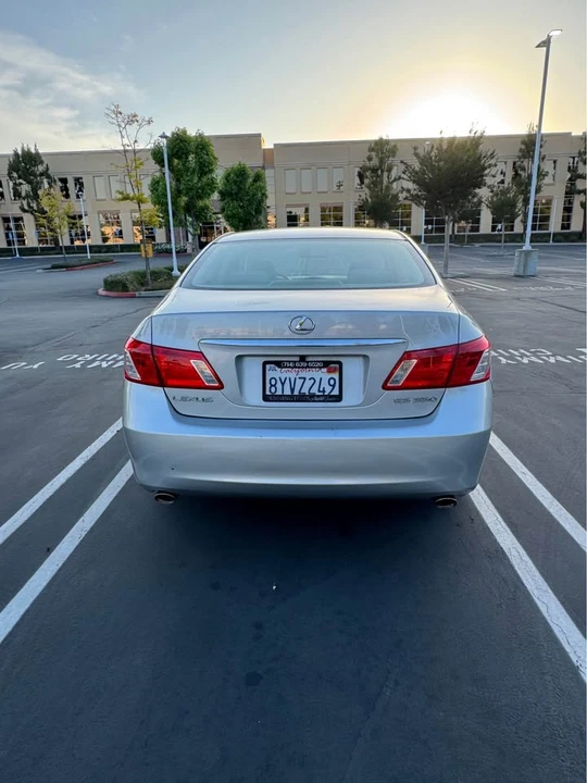 2007 Lexus ES 5th Gen - Image 5 of 12