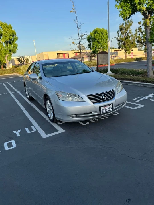 2007 Lexus ES 5th Gen - Image 3 of 12