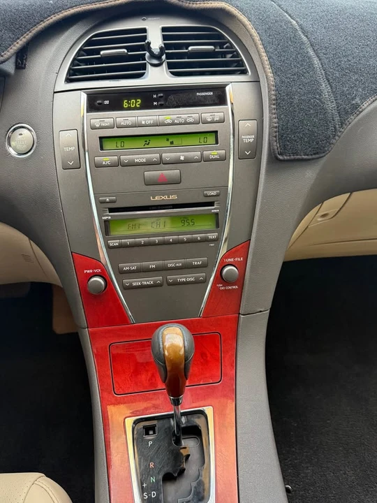 2007 Lexus ES 5th Gen - Image 6 of 9