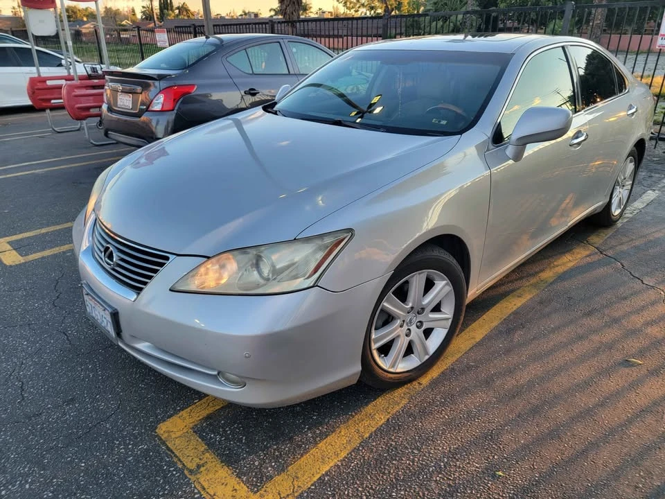 2007 Lexus ES 5th Gen - Image 2 of 14