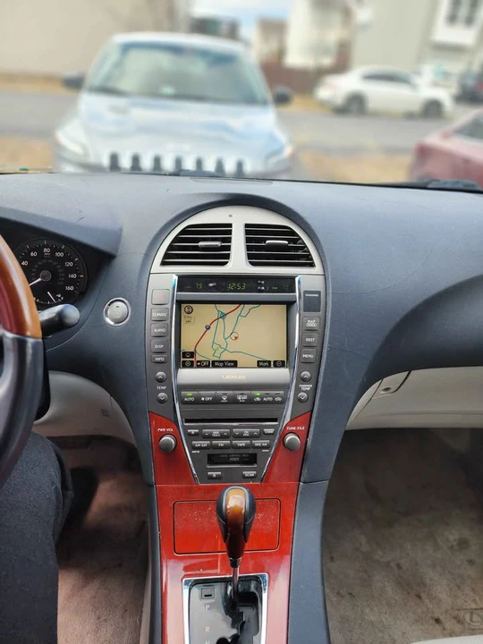 2007 Lexus ES 4th Gen - Image 13 of 18