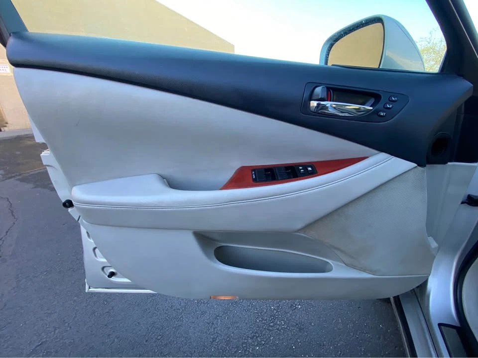 2007 Lexus ES 5th Gen - Image 12 of 20