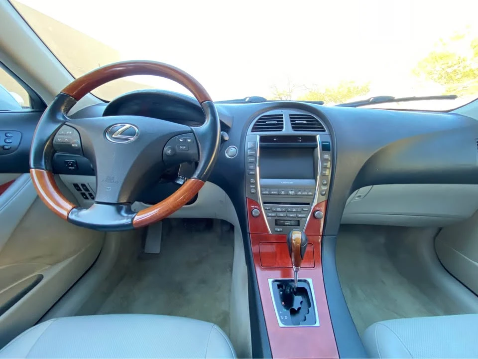 2007 Lexus ES 5th Gen - Image 16 of 20
