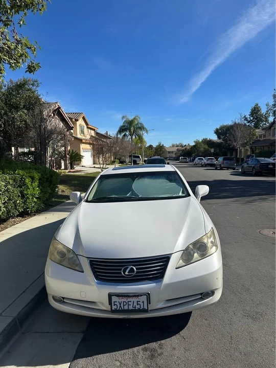 2007 Lexus ES 5th Gen - Image 2 of 11