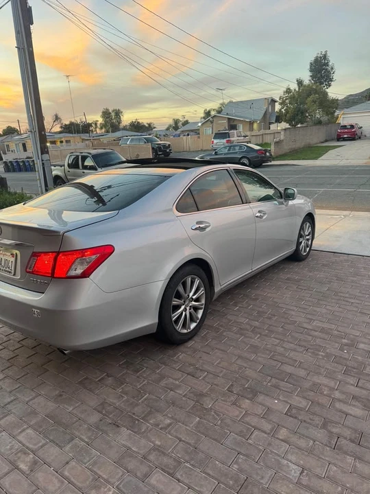 2007 Lexus ES 5th Gen - Image 3 of 14