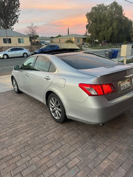 2007 Lexus ES 5th Gen - Image 4 of 14