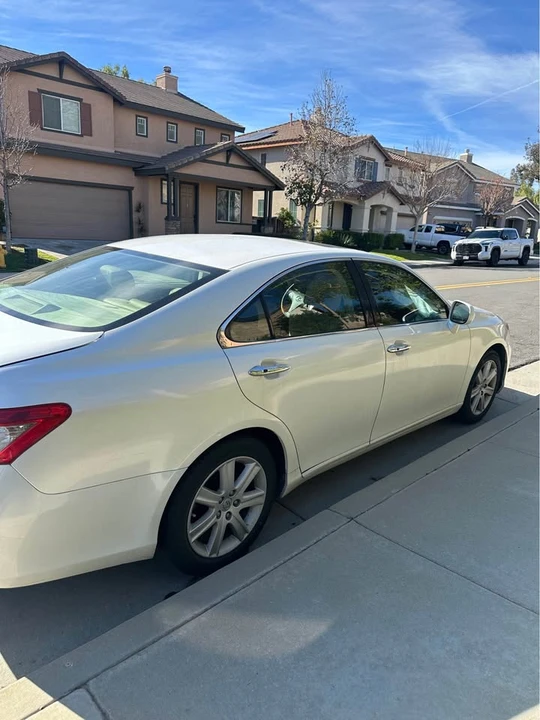 2007 Lexus ES 5th Gen - Image 3 of 11