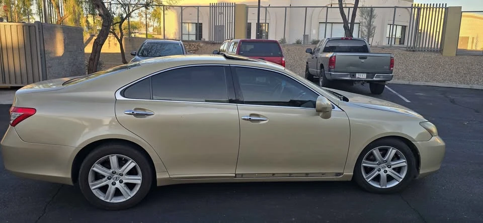 2007 Lexus ES 5th Gen - Image 5 of 10