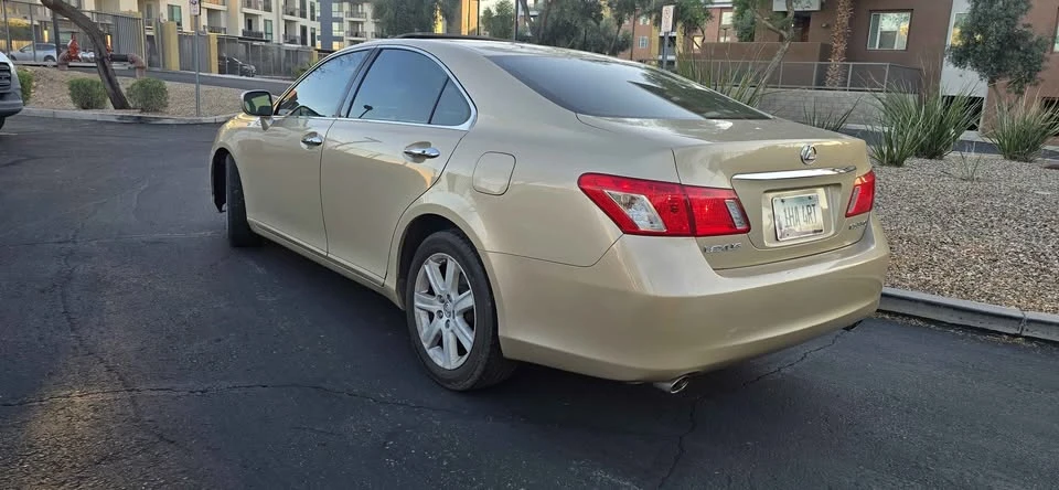 2007 Lexus ES 5th Gen - Image 3 of 10