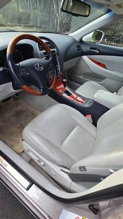 2007 Lexus ES 5th Gen - Image 4 of 16