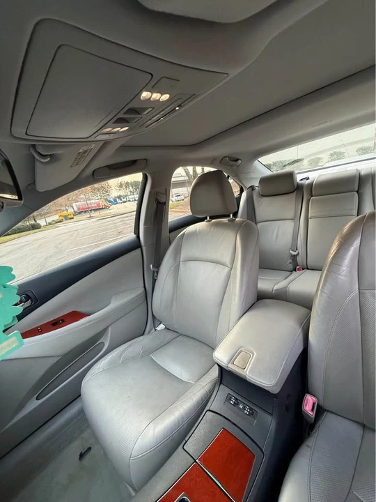 2007 Lexus ES 5th Gen - Image 10 of 16