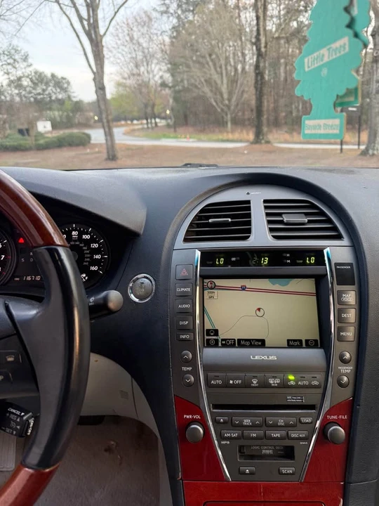 2007 Lexus ES 5th Gen - Image 11 of 16
