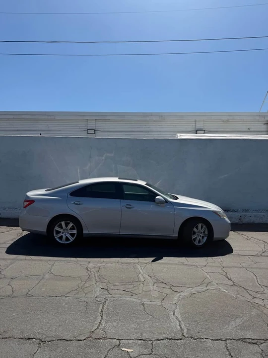 2007 Lexus ES 5th Gen - Image 2 of 13