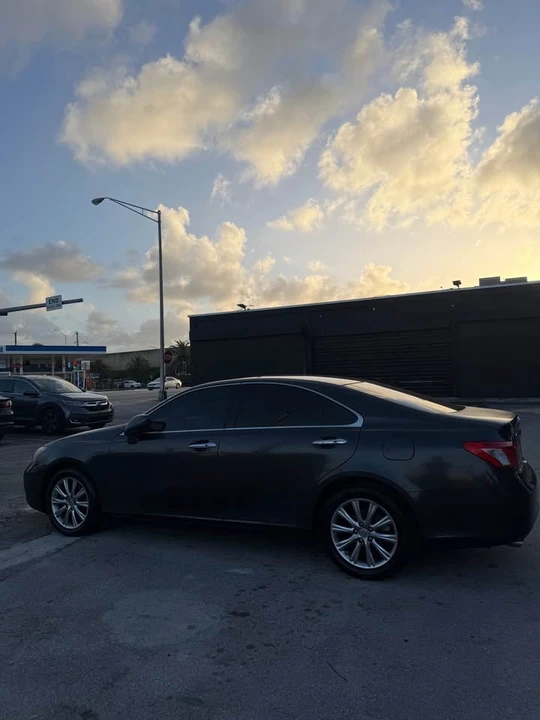 2007 Lexus ES 5th Gen - Image 4 of 7