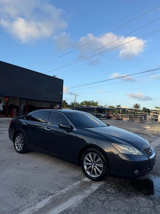 2007 Lexus ES 5th Gen - Image 2 of 7