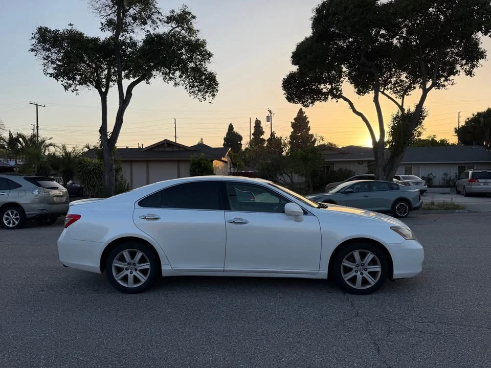 2007 Lexus ES 5th Gen - Image 8 of 10