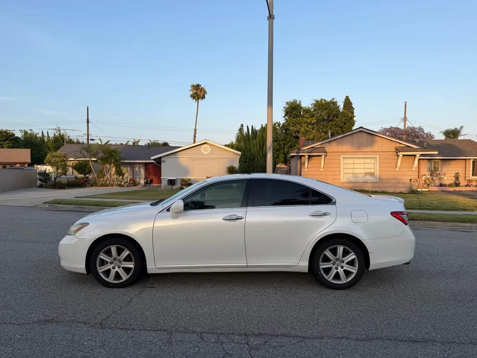 2007 Lexus ES 5th Gen - Image 7 of 10