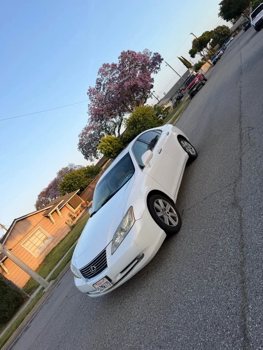 2007 Lexus ES 5th Gen - Image 3 of 10