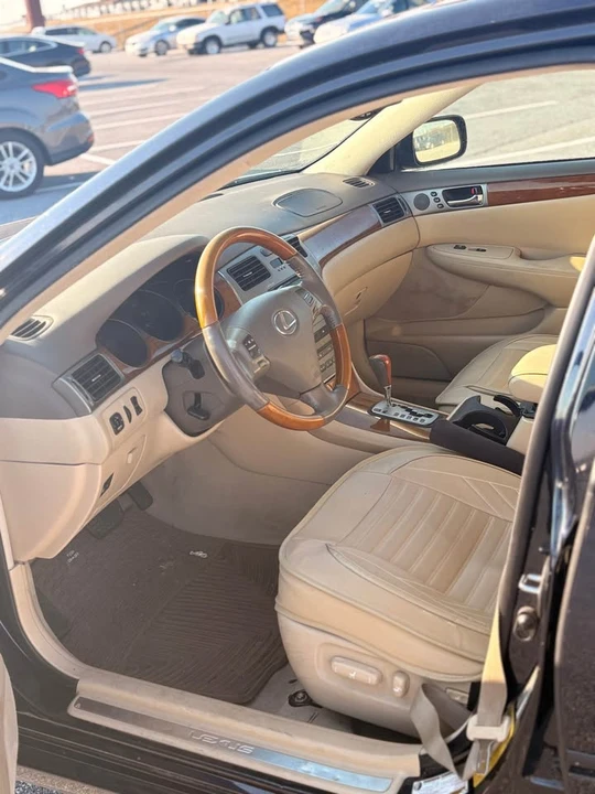2007 Lexus ES 5th Gen - Image 4 of 8