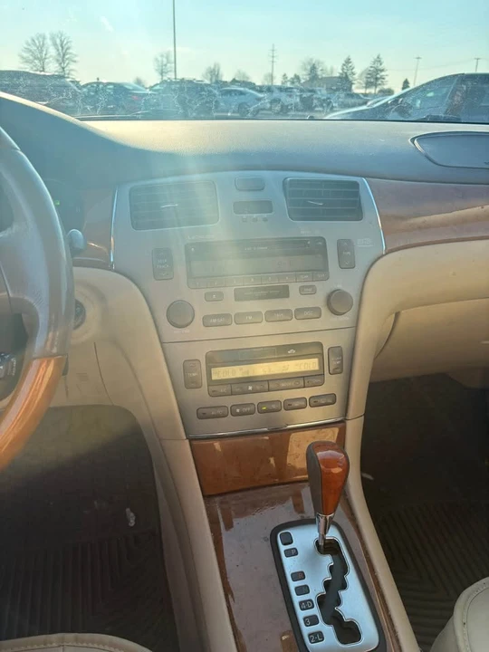 2007 Lexus ES 5th Gen - Image 6 of 8